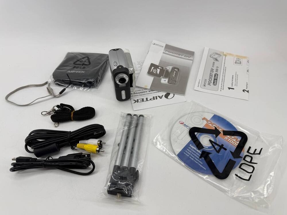 Aiptek Pocket DV 5100M 5MP Digital Camcorder New Missing Rubber Port Cover
